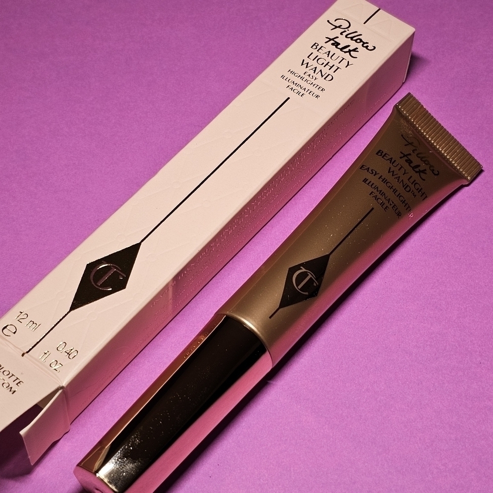 BNIB Charlotte Tillbury Pillow Talk Beauty Light Wand Highlighter Strobe Dewy